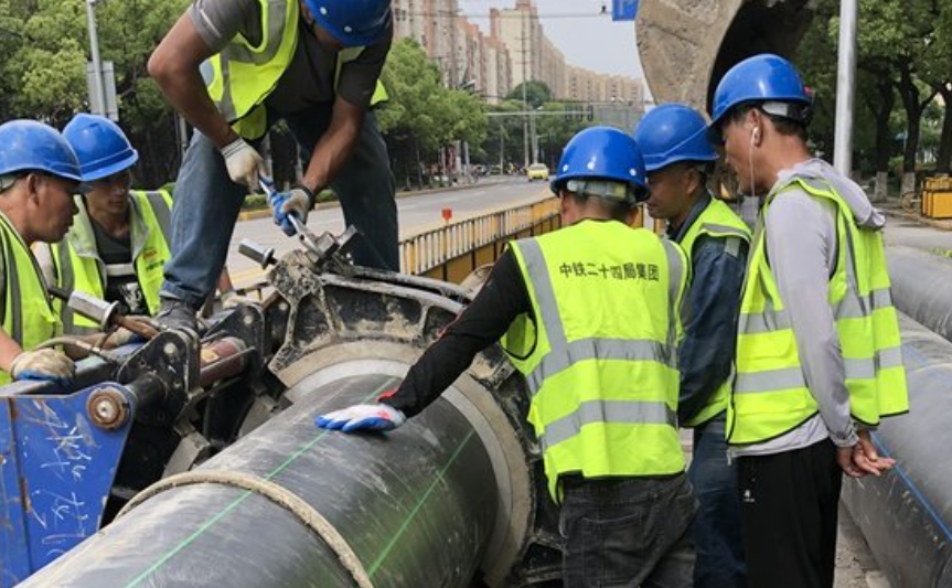 上海拖拉管施工:科技助力高效安全完成?